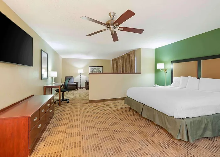 Extended America - Chicago - - I-90 Hotel Schaumburg