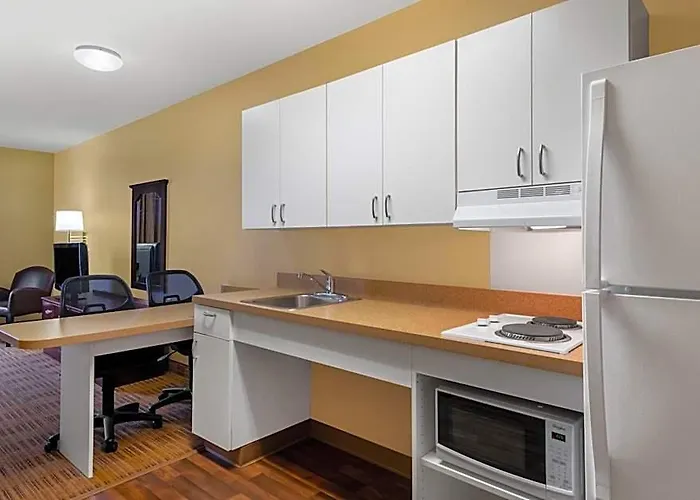 Extended America - Chicago - - I-90 Hotel 2*